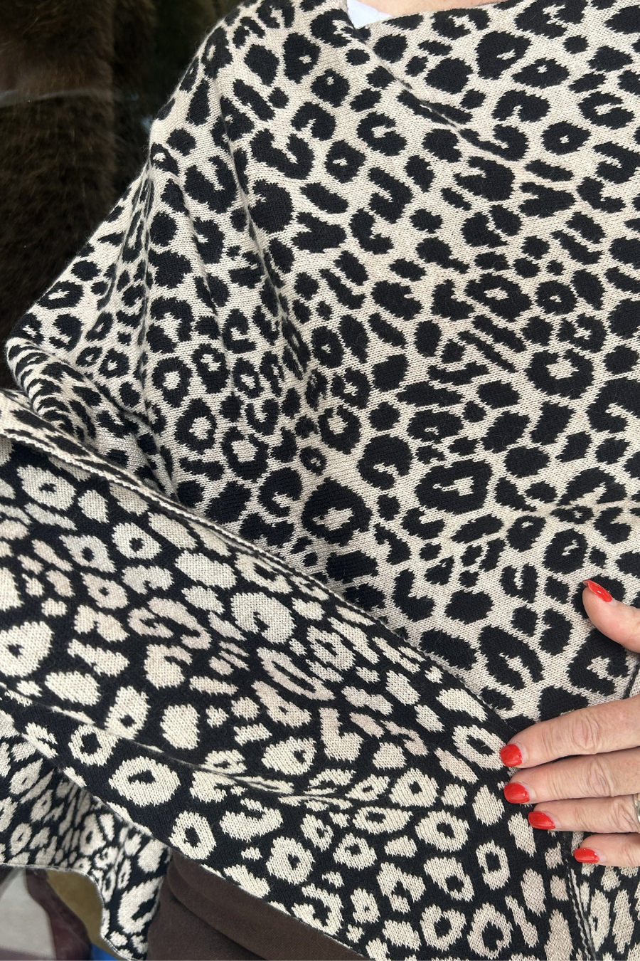 Cashmere Topper - Leopard Biscotti & Ebony