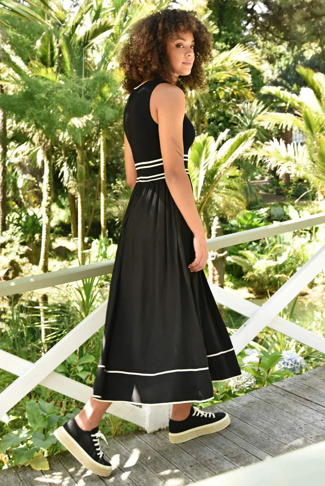 Draw The Line Dress - Black