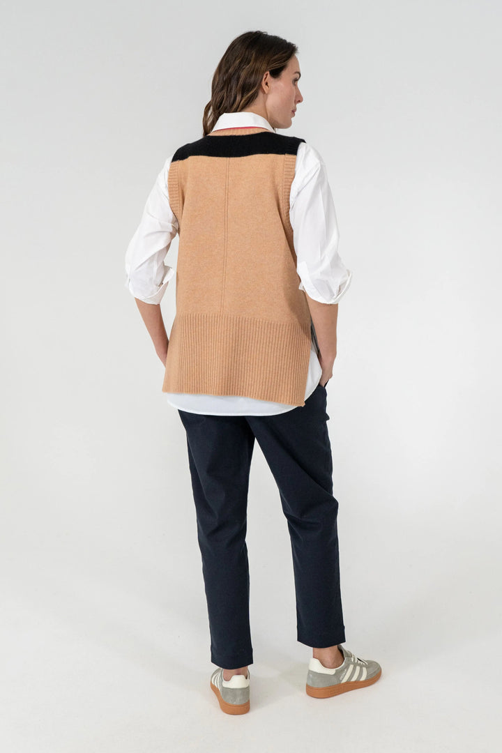 Sevilla Vest - Charcoal Multi