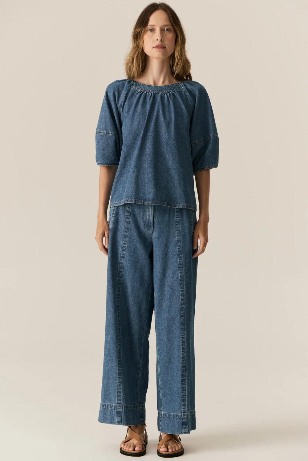 Pol Clothing Carsen Cropped Pant Light Wash