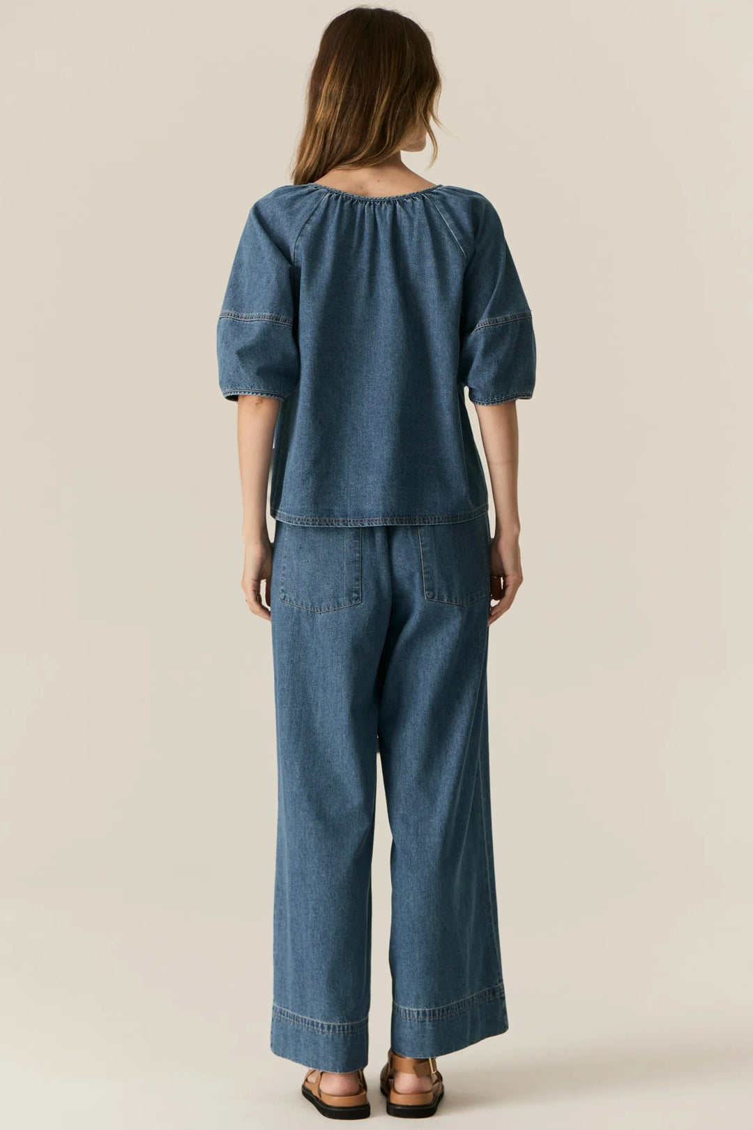 Pol Clothing Carsen Cropped Pant Light Wash
