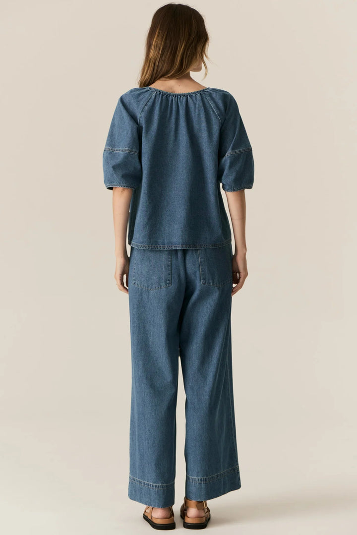 Pol Clothing Carsen Cropped Pant Light Wash