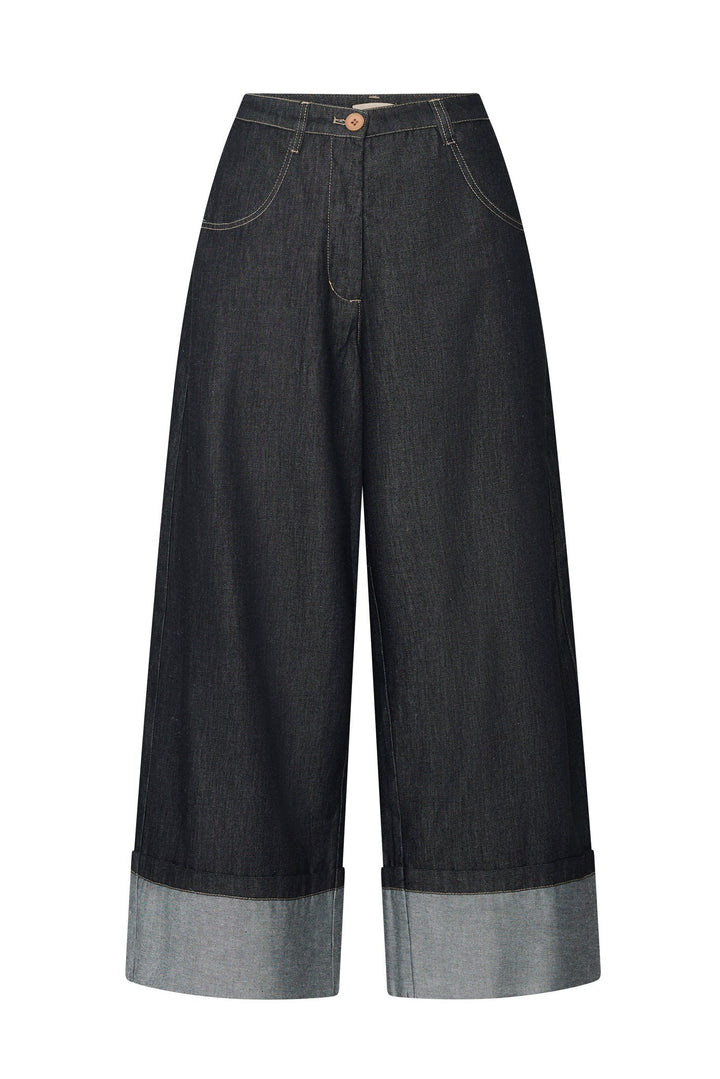 Black wide-leg jeans with a contrasting hem on a white background