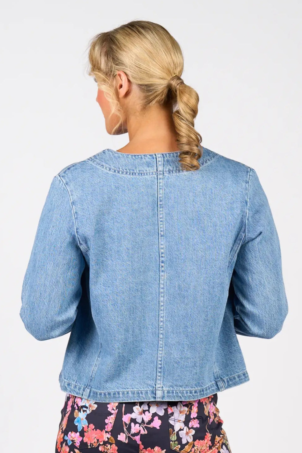 Vassali Collarless Denim Jacket Light Wash