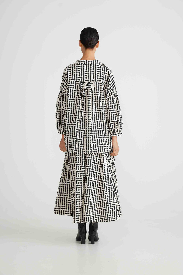 Duchess Shirt - Black + White Scallop