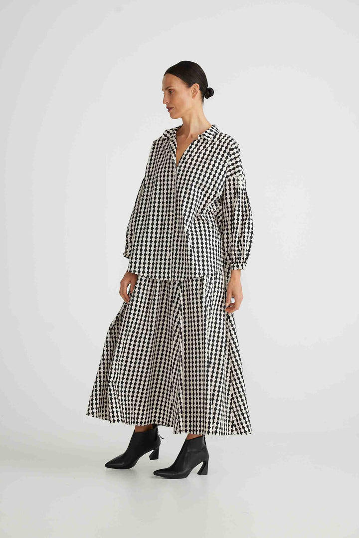 Duchess Shirt - Black + White Scallop
